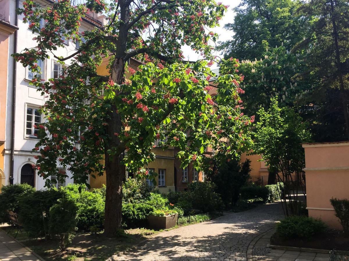 Red Brick Old Town Apartment Warsaw Exterior photo