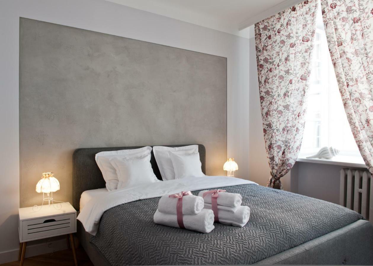 Red Brick Old Town Apartment Warsaw Exterior photo