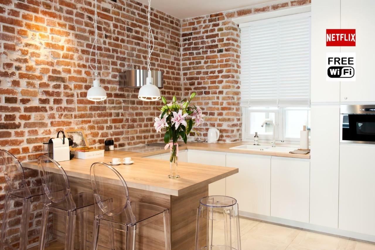 Red Brick Old Town Apartment Warsaw Exterior photo